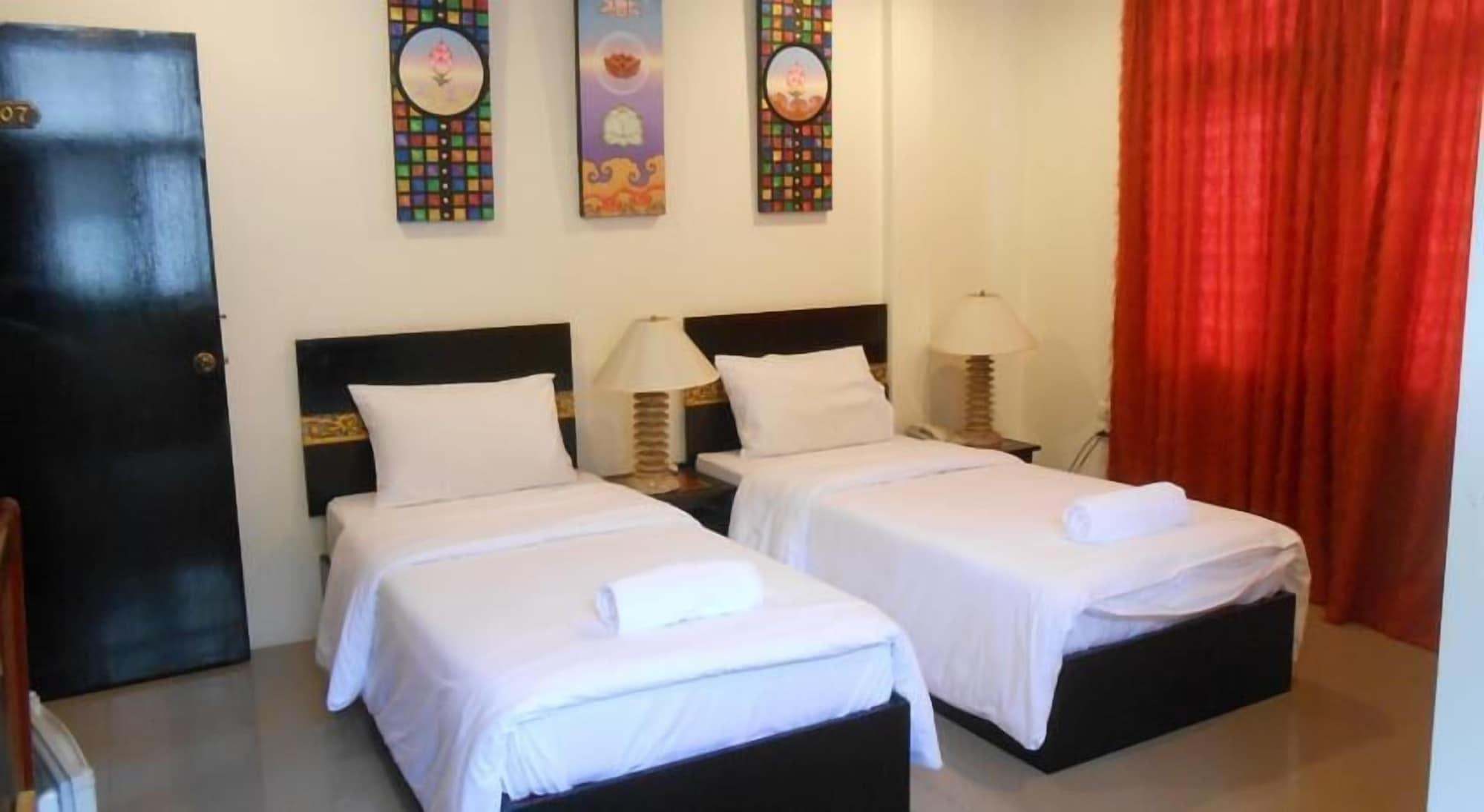 The Bang Khun Phrom Suites Μπανγκόκ Εξωτερικό φωτογραφία