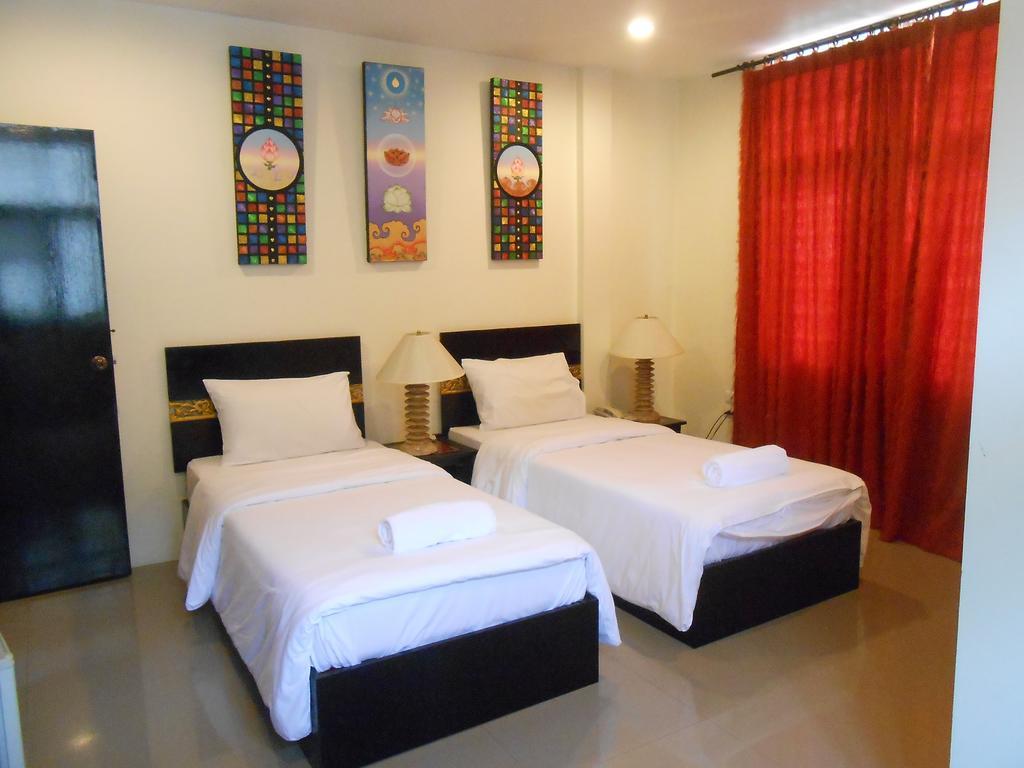 The Bang Khun Phrom Suites Μπανγκόκ Εξωτερικό φωτογραφία