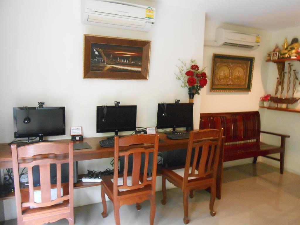 The Bang Khun Phrom Suites Μπανγκόκ Εξωτερικό φωτογραφία