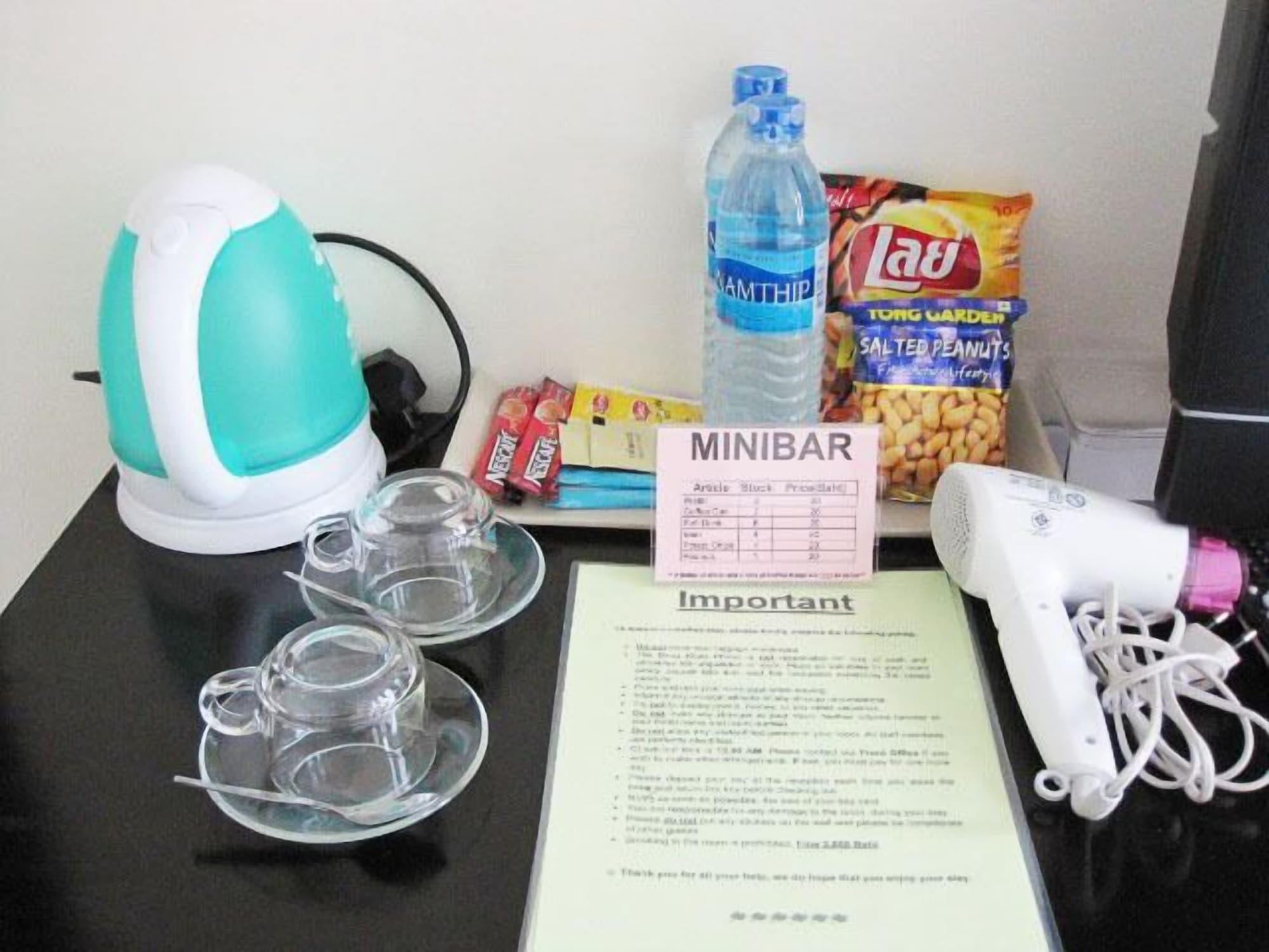 The Bang Khun Phrom Suites Μπανγκόκ Εξωτερικό φωτογραφία