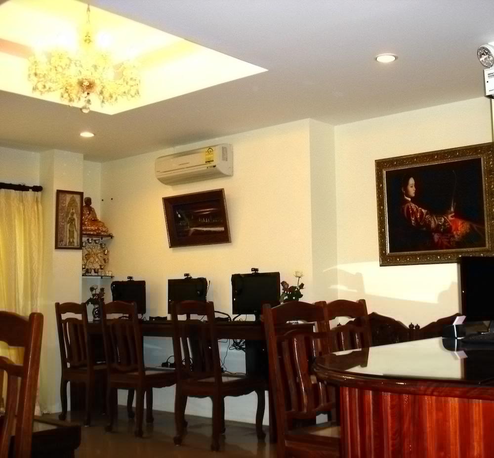 The Bang Khun Phrom Suites Μπανγκόκ Εξωτερικό φωτογραφία