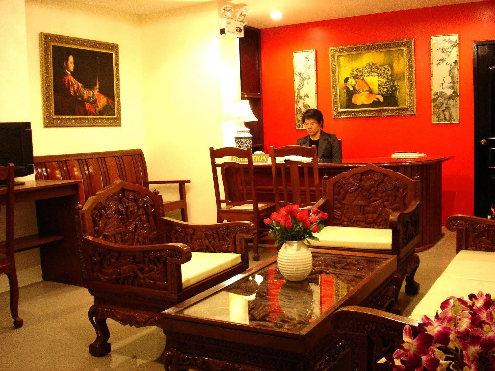 The Bang Khun Phrom Suites Μπανγκόκ Εξωτερικό φωτογραφία