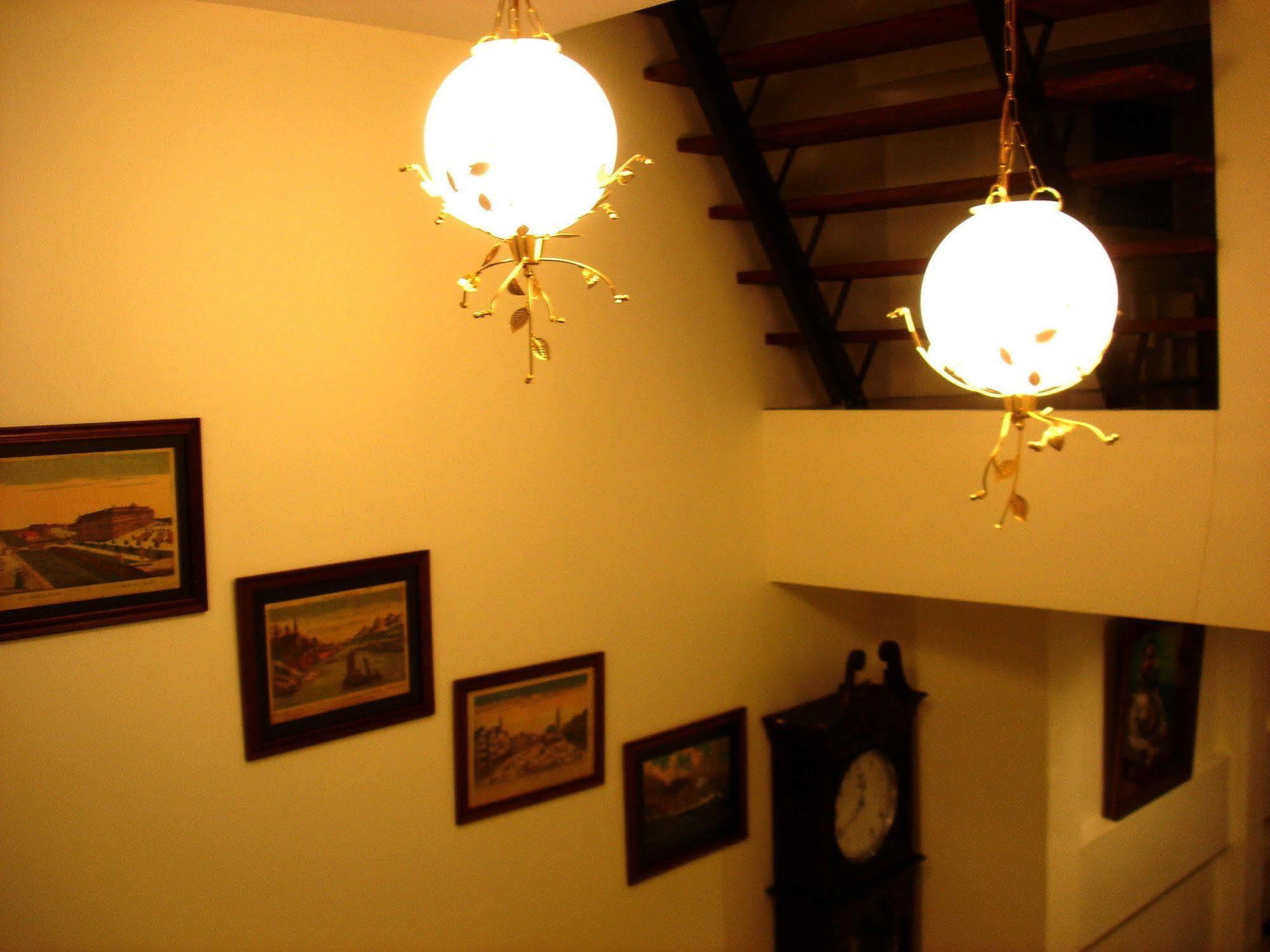 The Bang Khun Phrom Suites Μπανγκόκ Εξωτερικό φωτογραφία